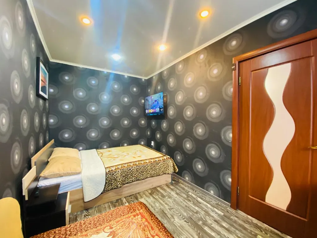 2-комнатная квартира у кинотеатра и трк плазма