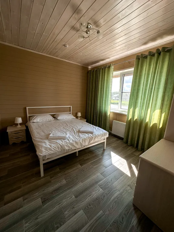 Уютный дом у озера