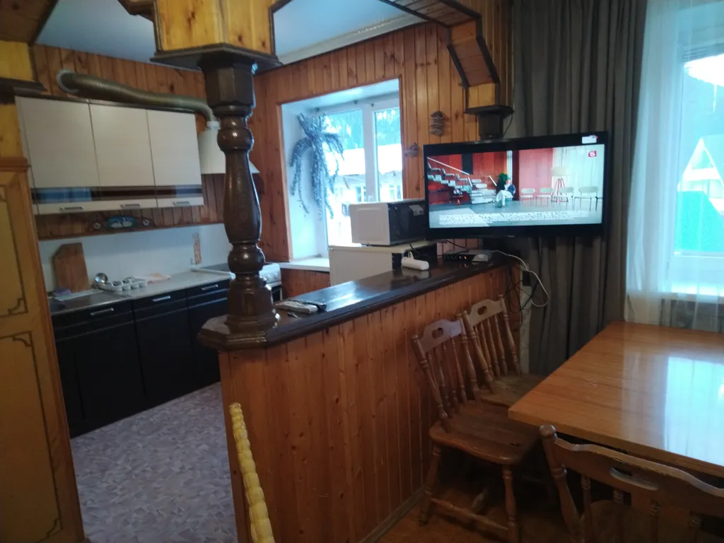 Двухкомнатная квартира на 5 человек с видом на горы