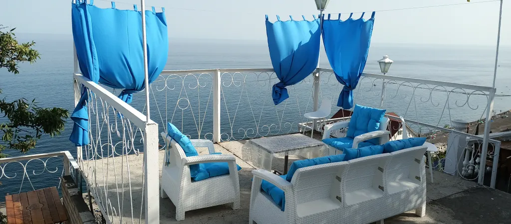 Квартира Номер с видом на море — аренда посуточно в Рыбачье