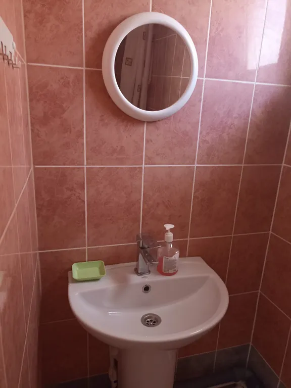 Двухэтажный трёхкомнатный дом Крым с кухней и двором под ключ