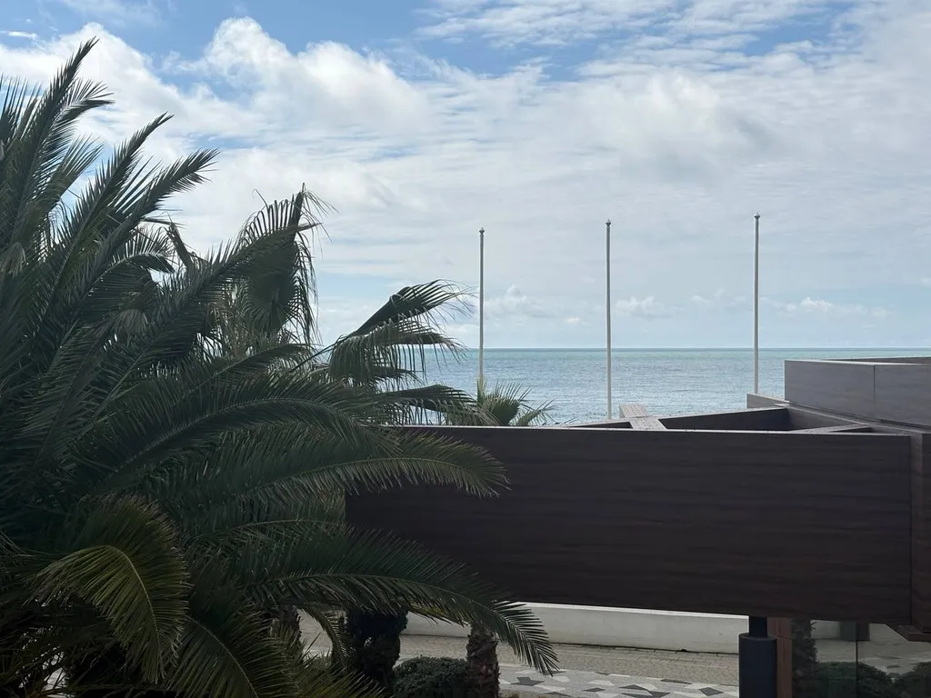 Квартира Апартаменты с видом на море на набережной "Ривьера" — Сочи