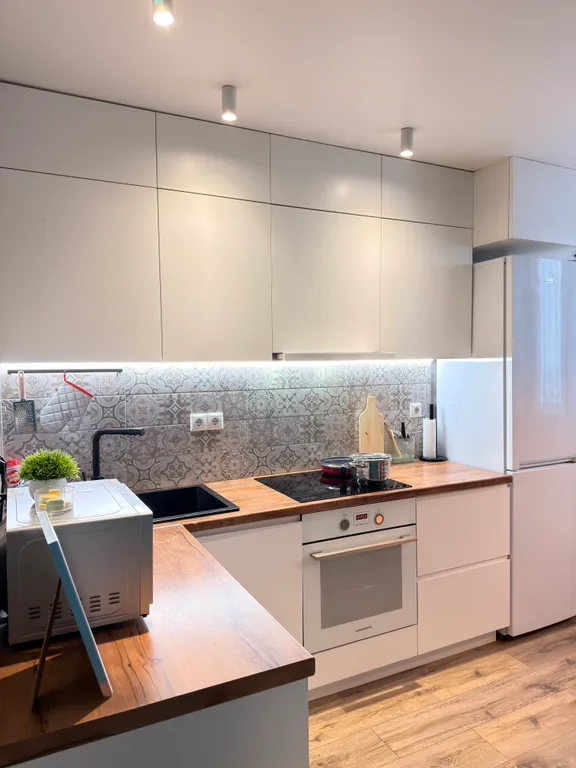 Комфортабельная однокомнатная квартира на берегу реки