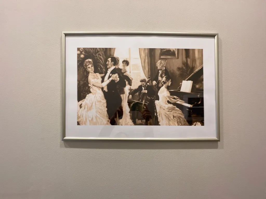 Котильон светская квартира напротив императорского курорта