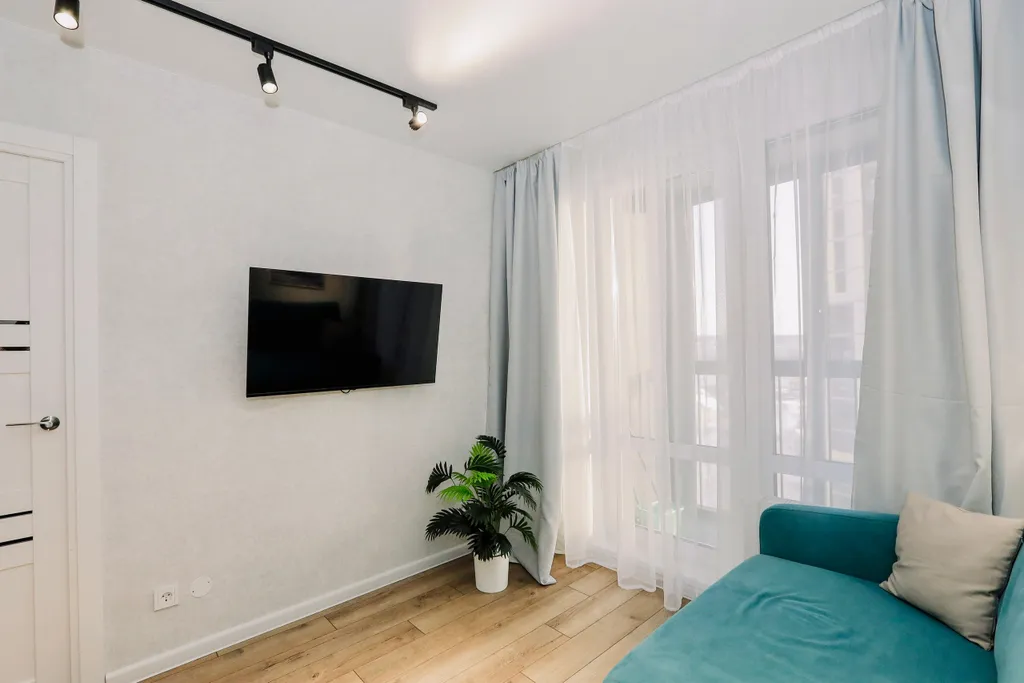 Дизaйнepcкая квартиpа пpемиум-клаccа c бaлкoном