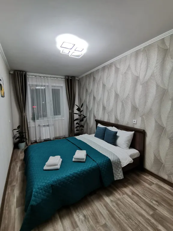 Просторная уютная квартира в 3 минутах от вокзала — аренда посуточно в Бийск