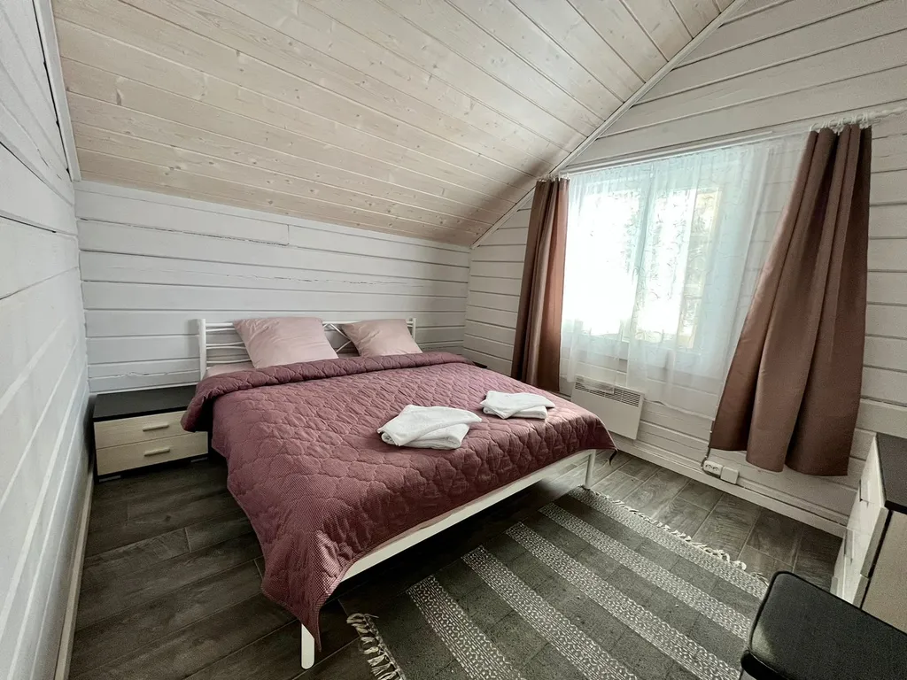 Дом номер 4 на озере Лунном