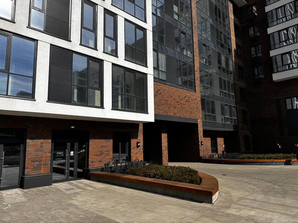 Новая укомплектованная квартира в самом центре