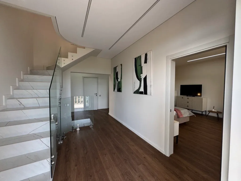 Уникальная вилла Васту с теплым бассейном и 6 спальнями