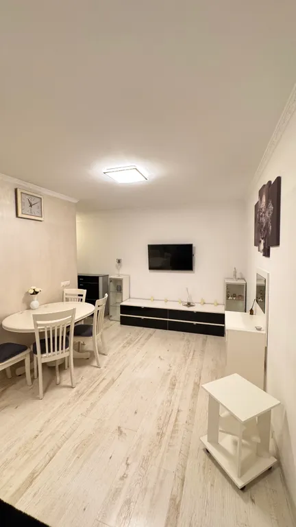 Квартира Современная светлая 2к квартира в самом центре (Площадь Победы) — Калининград