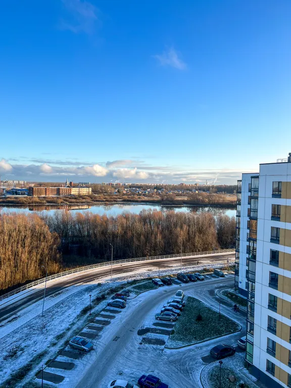 Апартамент с видом на реку Волхов