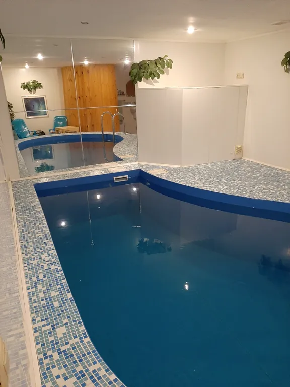 Таунхаус с сауной и бассейном недалеко от метро