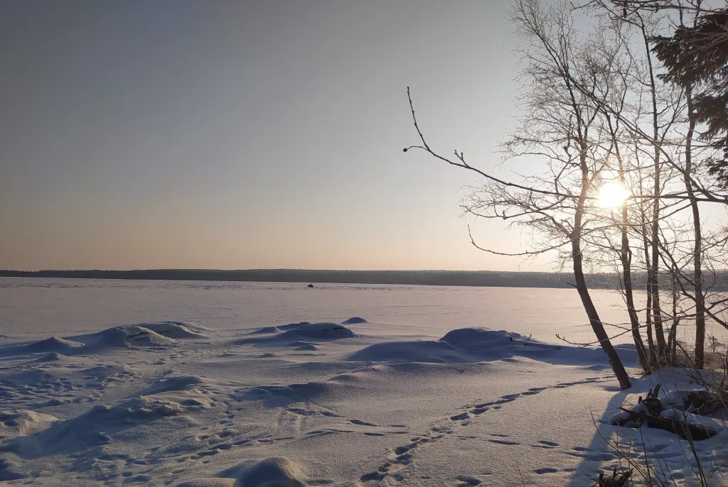 Дом на берегу озера