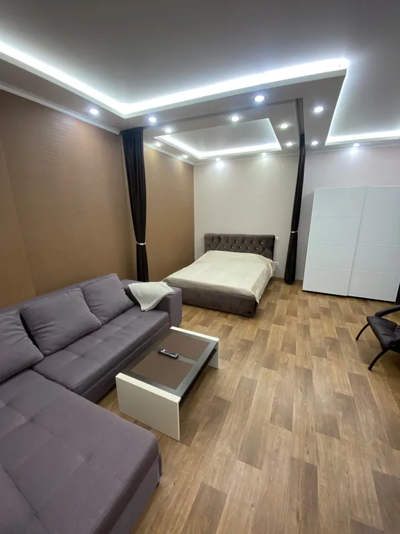 Квартира на набережной