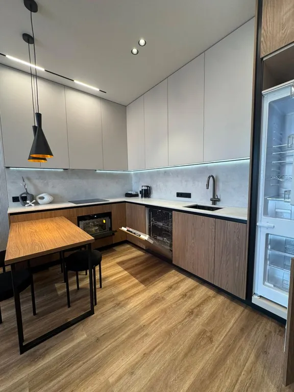 Респектабельный люкс с дизайнерским ремонтом и видом на Москва-сити