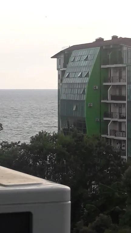 Студия с видом на море