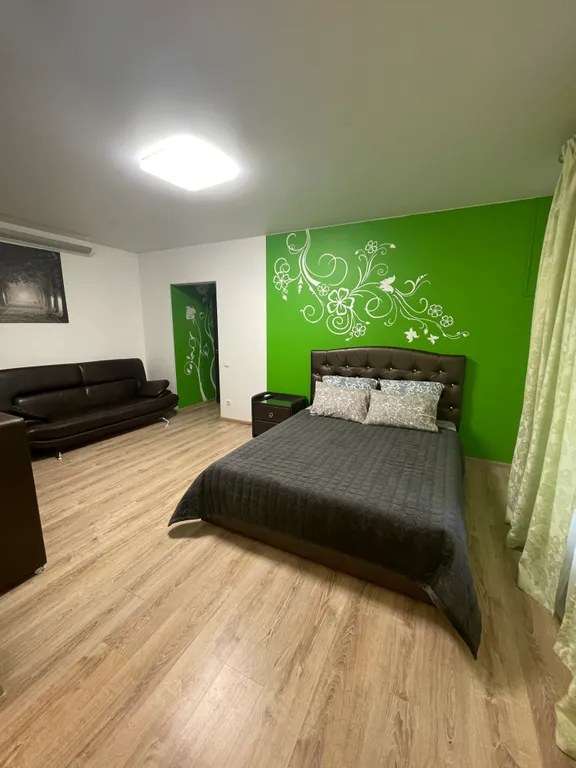 Семейная двухкомнатная квартира рядом с медицинским центром имр