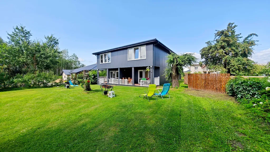 Солнечный домик-студия люкс с террасой, кухней, ванной комнатой