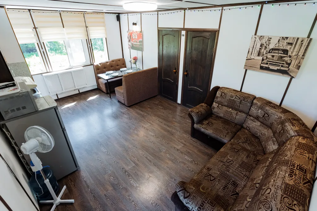 Бунгало на берегу озера в границе леса