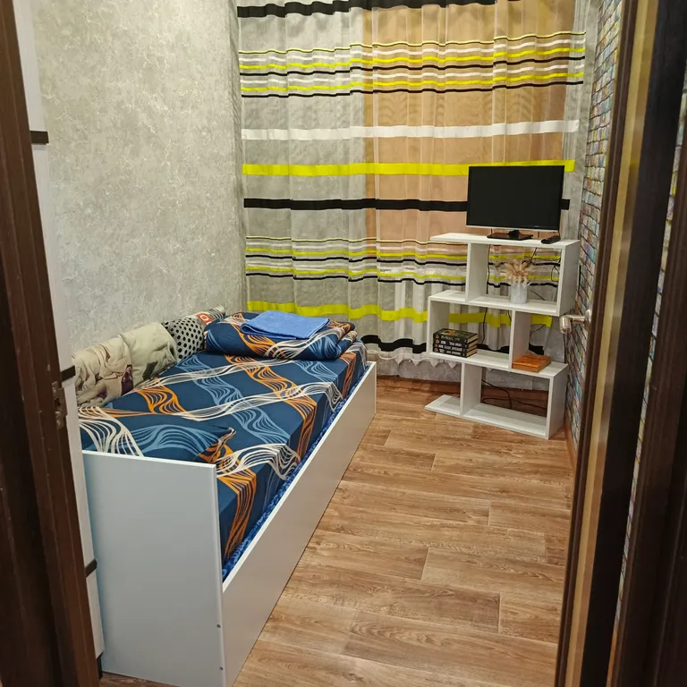 Трехкомнатная квартира в районе НЛМК