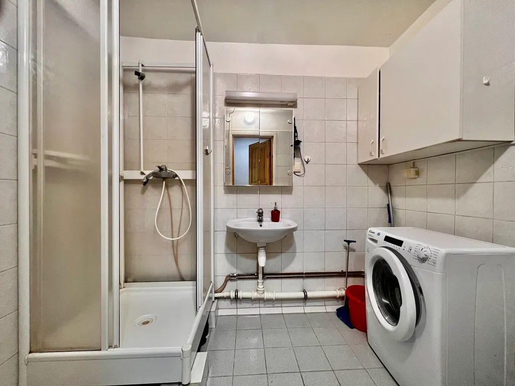 Двухкомнатная квартира в центре возле ряда сетевых магазинов