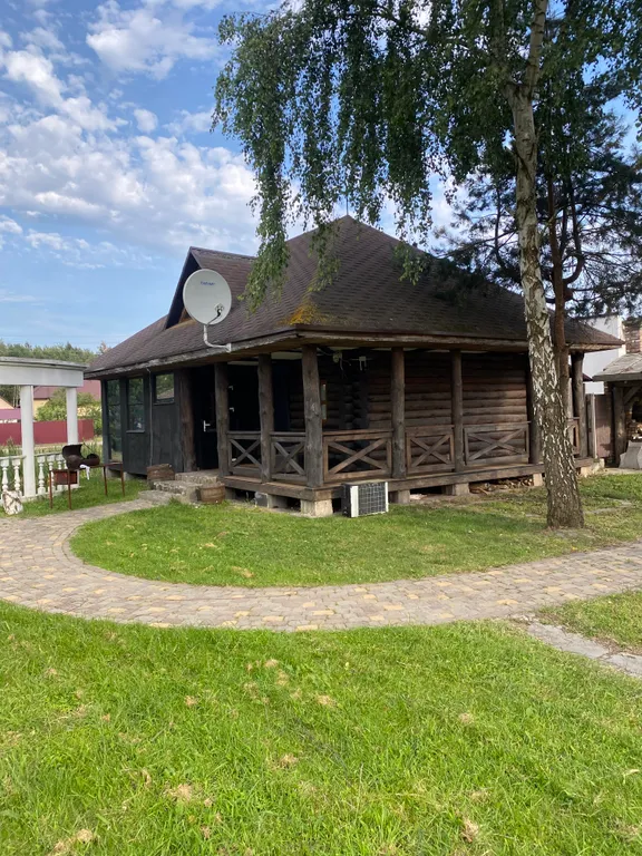 Коттедж Деревенский дом с баней и террасой на берегу водоема — аренда посуточно в Брест