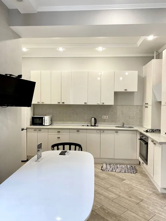 Евродвухкомнатный апартамент с видом на горы