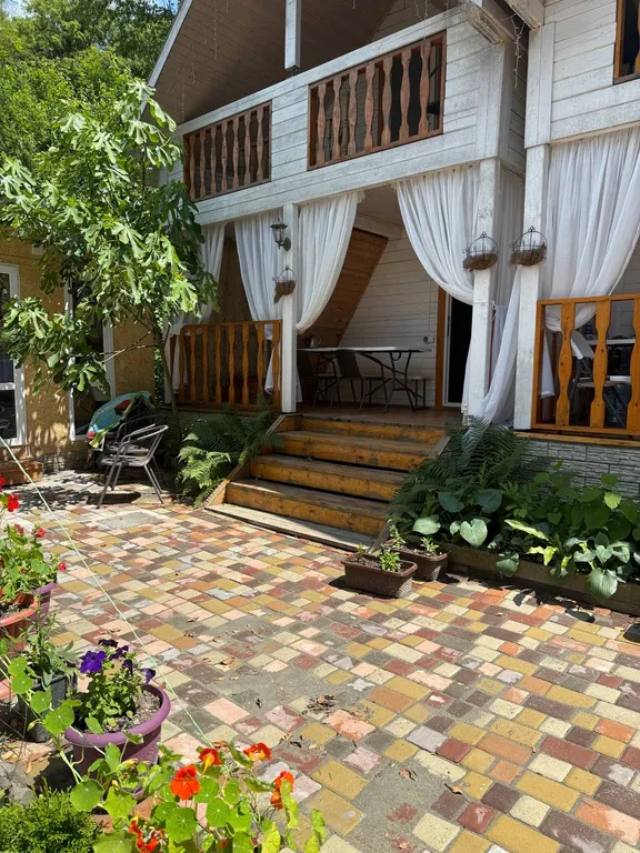 Коттедж "Лесные домики"в горах у моря