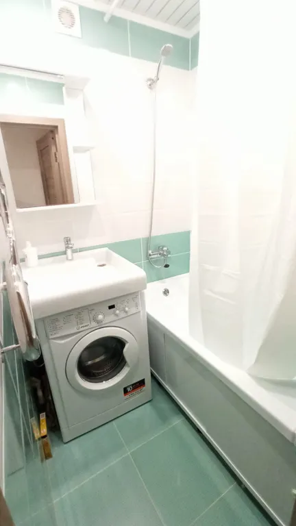 Квартира Трех комнатная квартира — Колпино