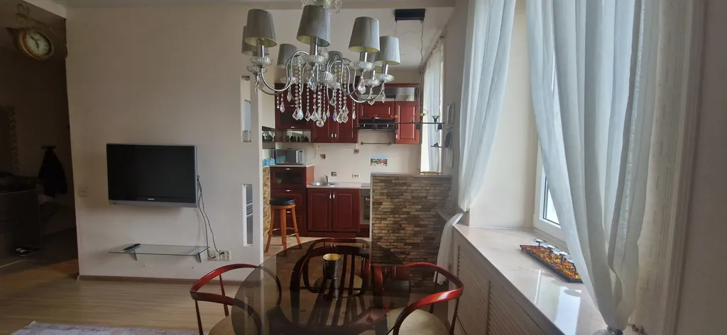 2-комнатная квартира в самом центре, рядом с набережной