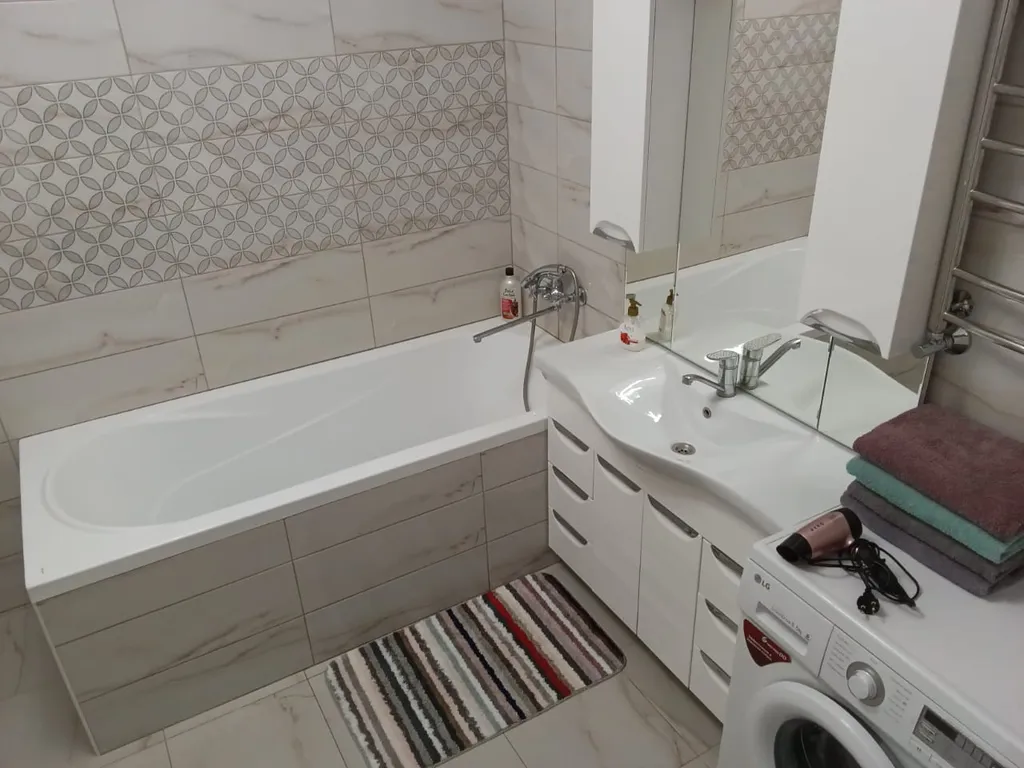 Часть дома(130кв.м) 3 спальни.Индивид.отопление,новый ремонт.Палестина