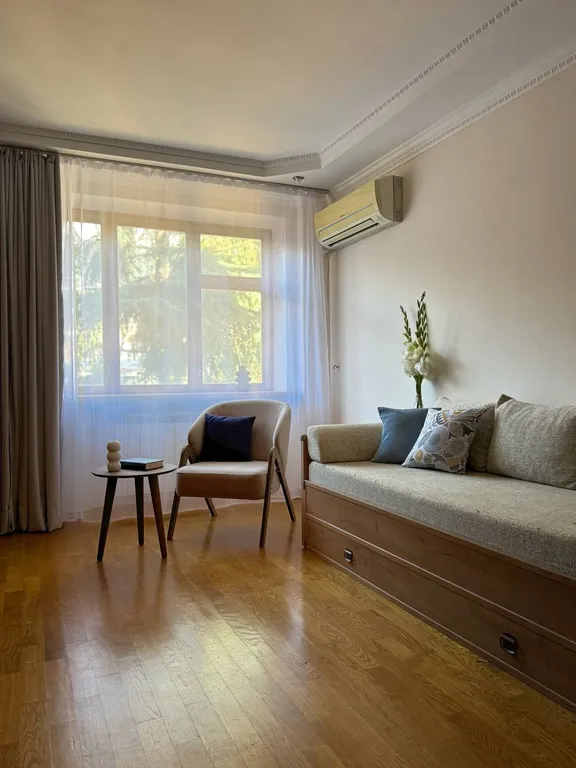 Квартира Трёшка в центре — аренда посуточно в Ялта