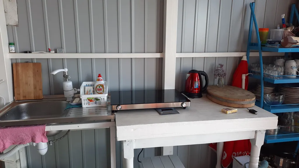 Эллинг на самом берегу Азовского моря