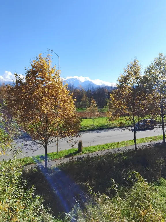 Двухкомнатная квартира с видом на горы