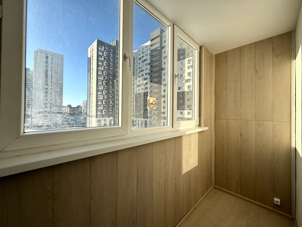 Квартира на Автомобилистов, 15 от компании Хоум Отель