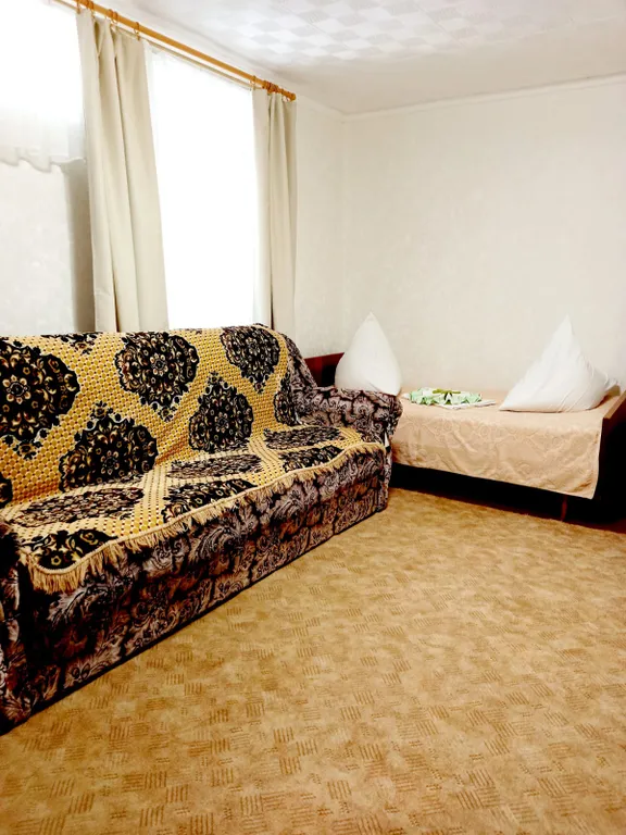 Коттедж Коттедж Уютная дача с зеленым двором и в 5 минутах ходьбы к морю — Кацивели