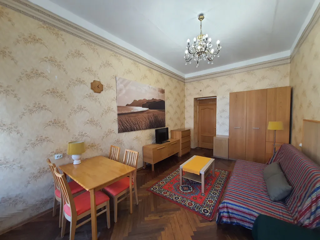 Квартира Квартира в 1 минуте от Невского проспекта, 2 спальни и вид на крыши — Санкт-Петербург