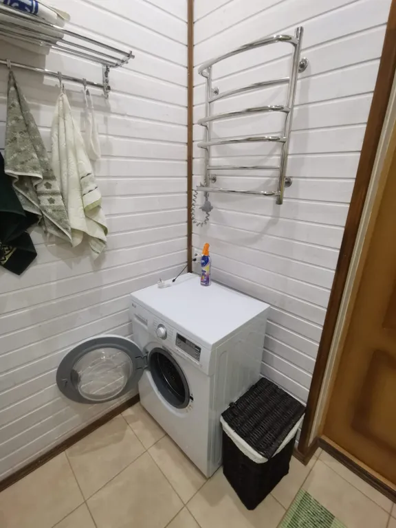 Дом с беседкой