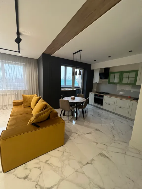 Просторная квартира недалеко от центра в тихом месте