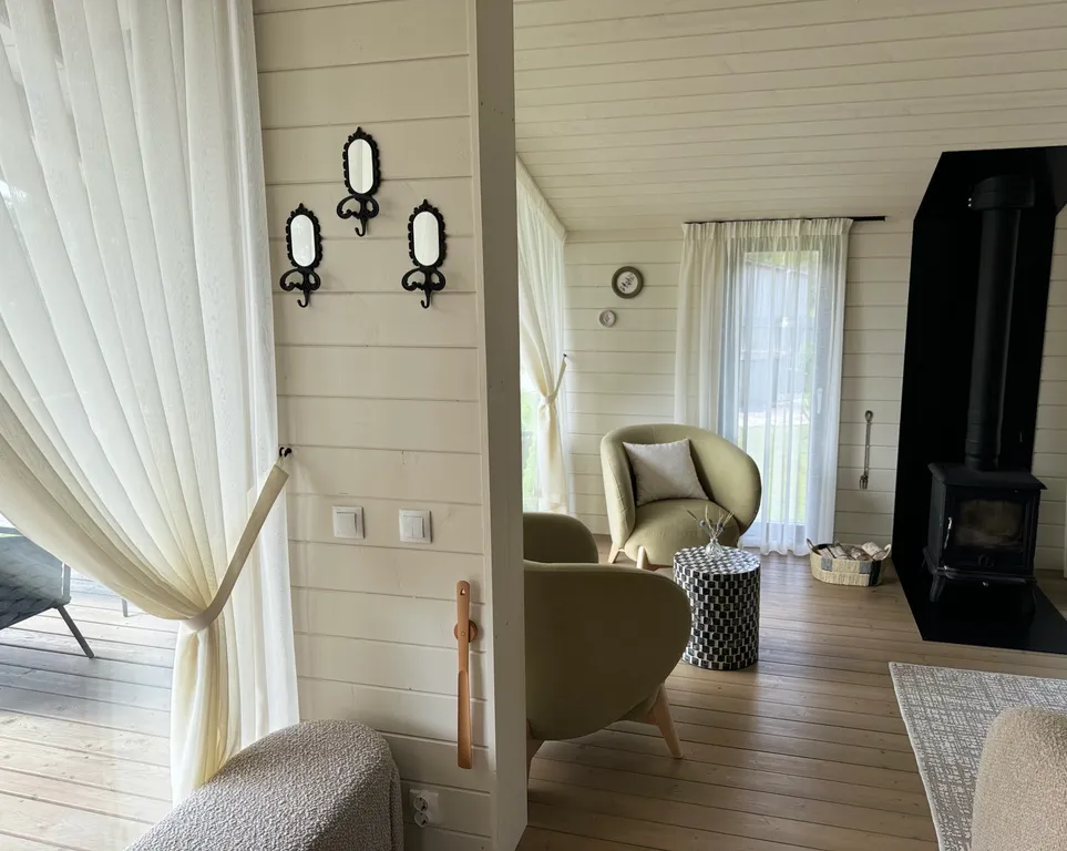 Уютный загородный дом в тишине