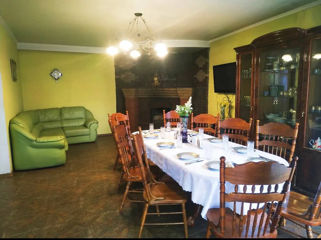 Дом с баней и бассейном