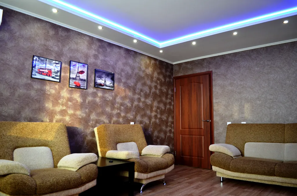 Уютная двухкомнатная квартира в центре с видом на набережную города