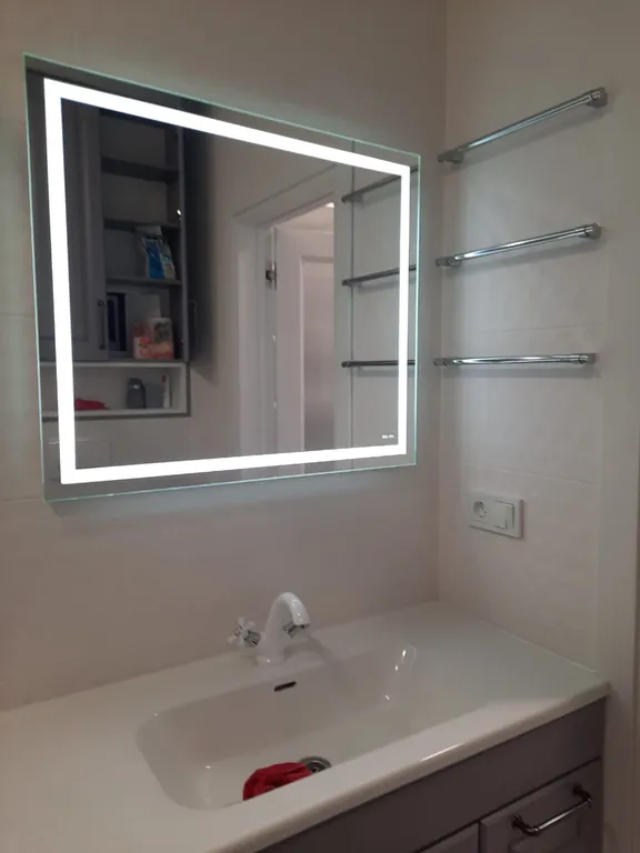 Красивая новая квартира с ремонтом, рядом магазины парк и море