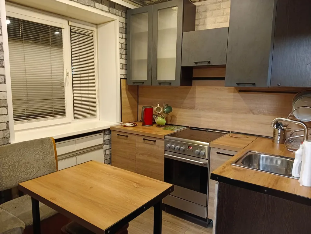 2-комнатная квартира в центре недалеко от вокзала — аренда посуточно в Мурманск