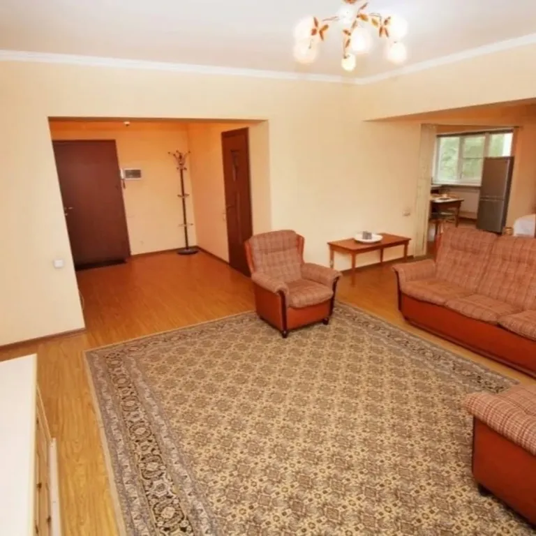 2-комнатная квартира в престижном районе Алматы "Золотой квадрат"