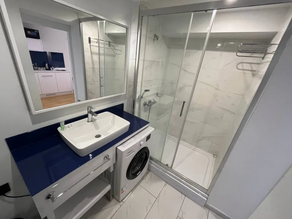 Апартаменты на первой береговой линии в апарт-отеле orbi city