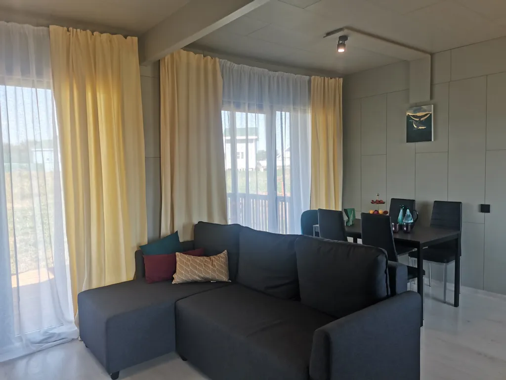 Новый современный стильный дом у озера Суходолье