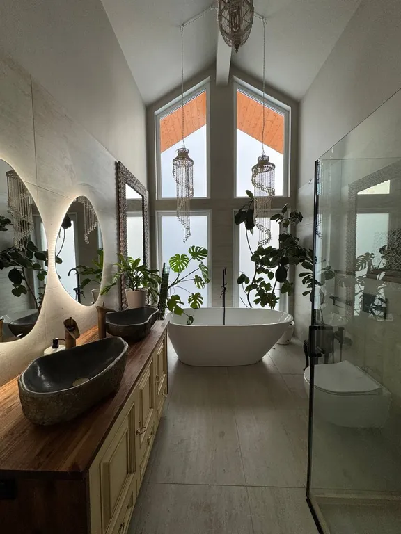 Уютный дизайнерский дом с сауной у самого леса