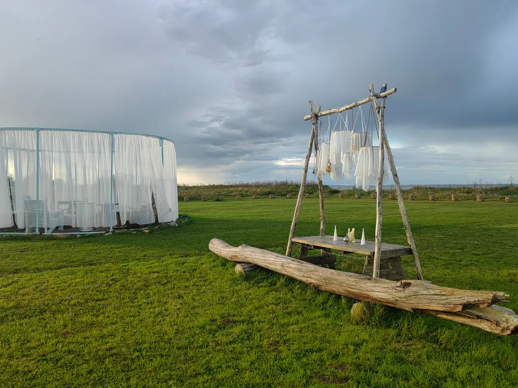 База отдыха с панорамными видами на озеро Ильмень