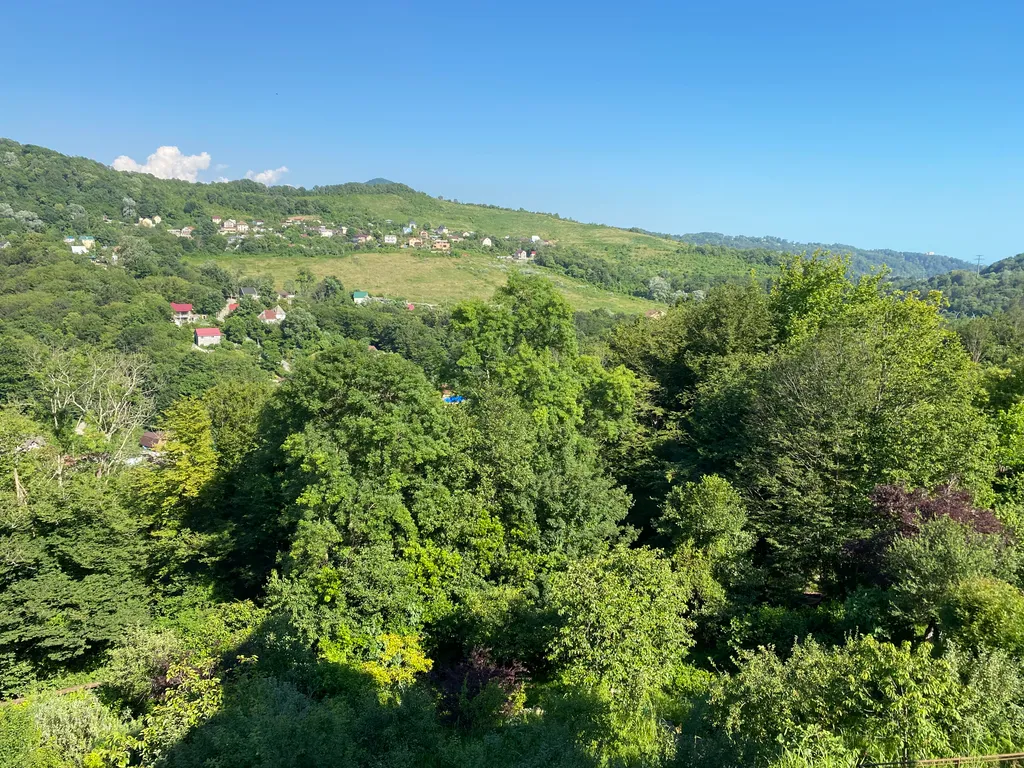 3-этажный дом с садом недалеко от моря